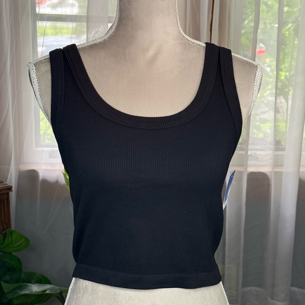 ☀️SUMMER CLEARANCE SALE☀️ Abound Black Fitted Crop Tank Top